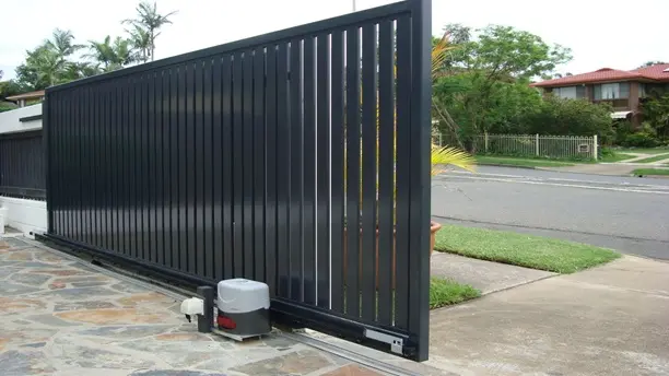 Modern residential gate automated with Beninca system